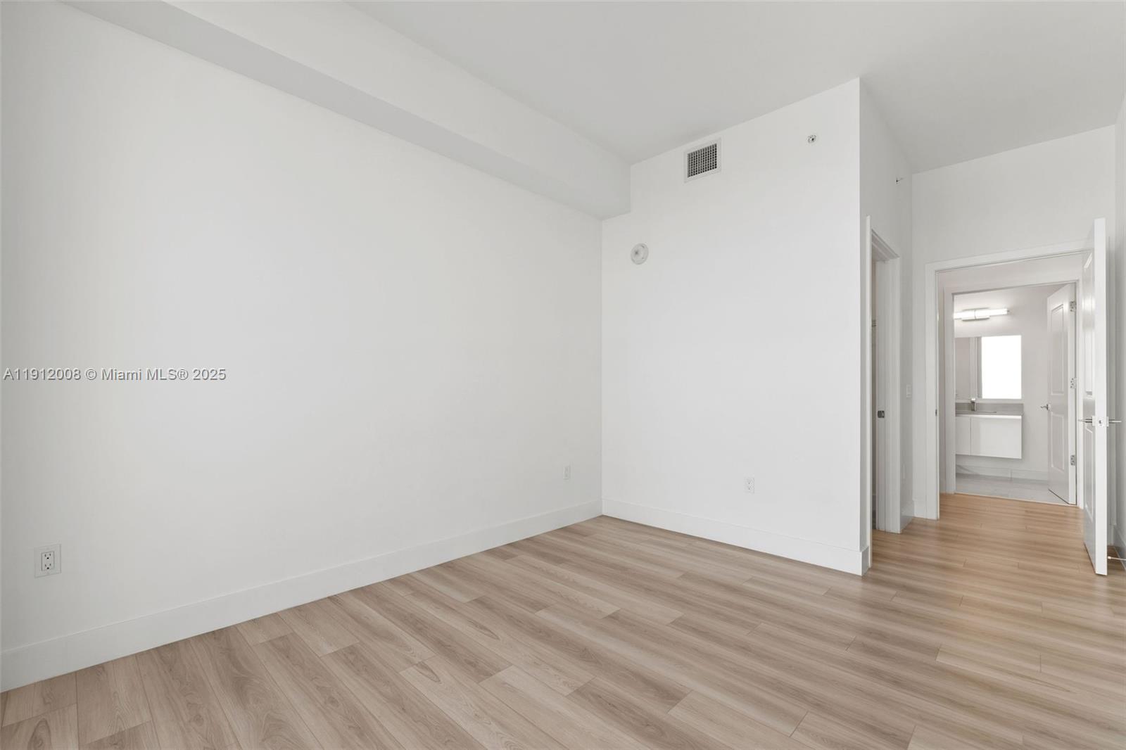 101 Diplomat Pkwy #703 Hallandale Beach, FL 33009