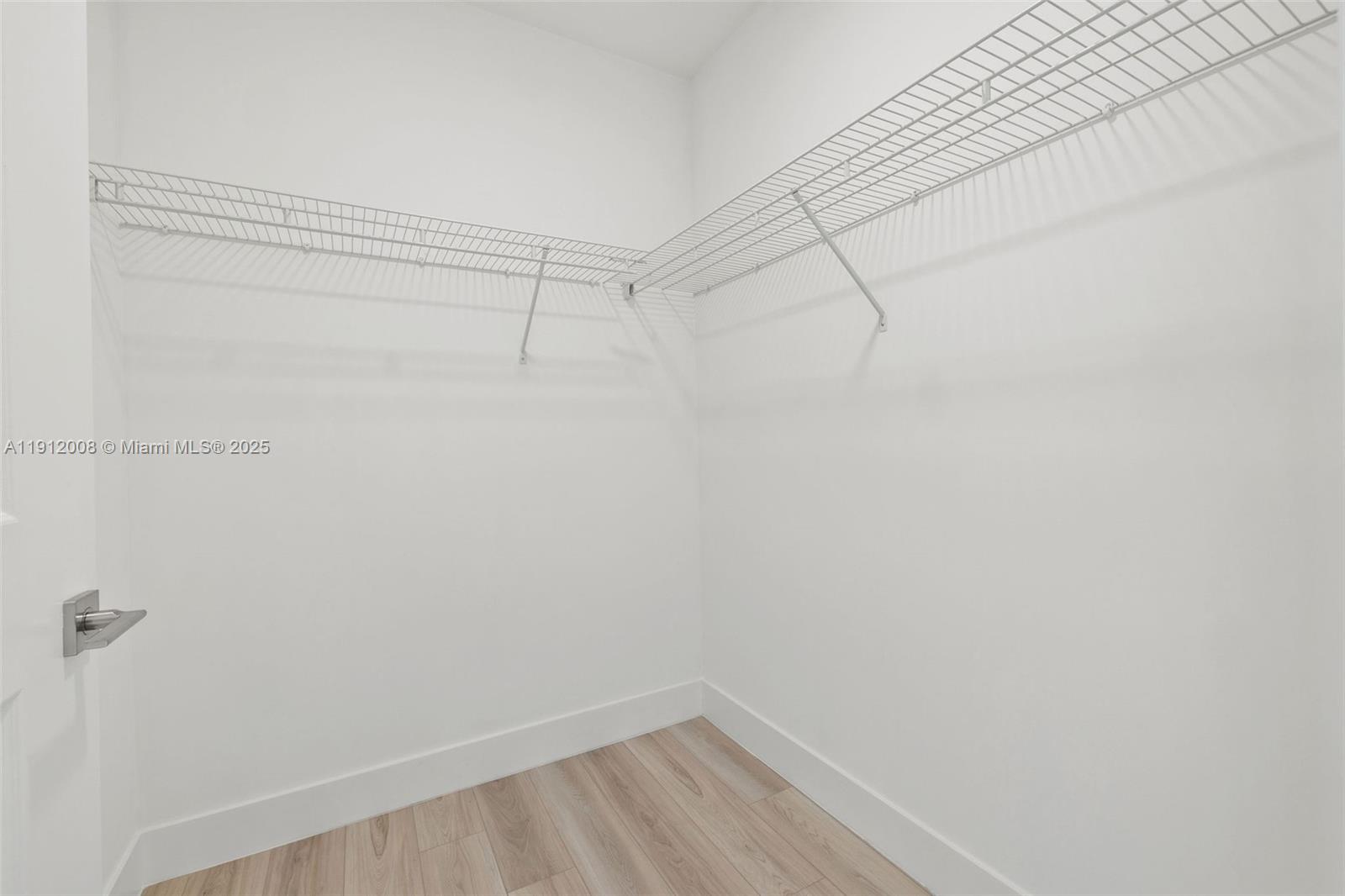 101 Diplomat Pkwy #703 Hallandale Beach, FL 33009