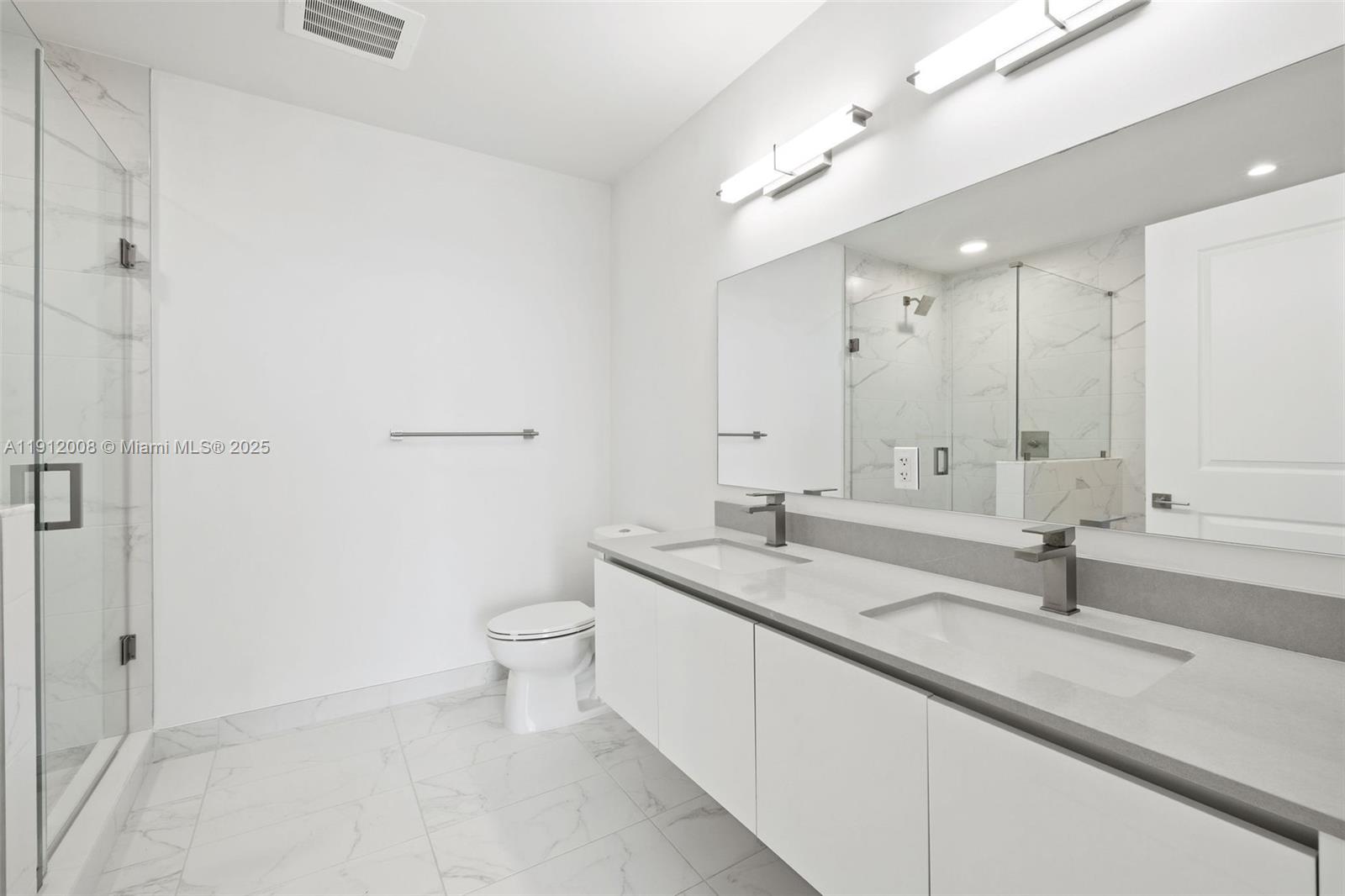 101 Diplomat Pkwy #703 Hallandale Beach, FL 33009