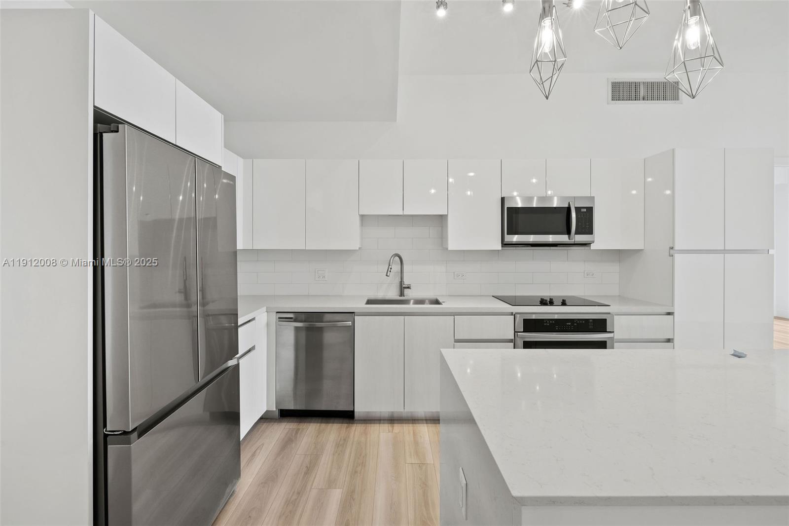 101 Diplomat Pkwy #703 Hallandale Beach, FL 33009