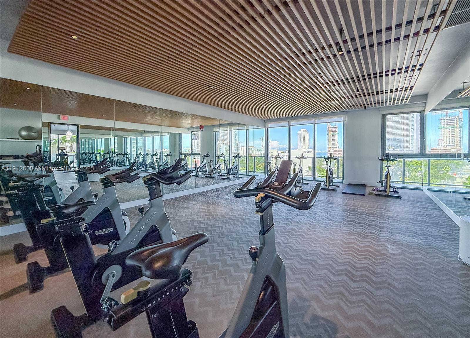 121 NE 34th St #2003 Miami, FL 33137