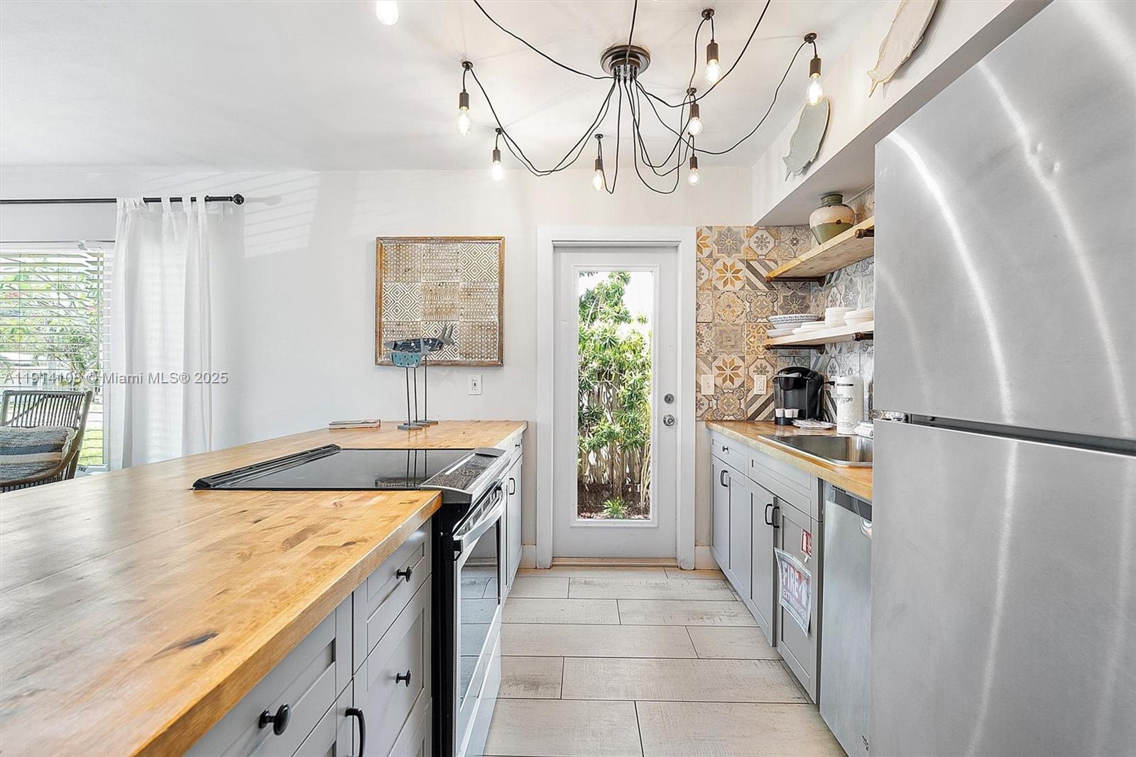 1411 NE 12th St Fort Lauderdale, FL 33304