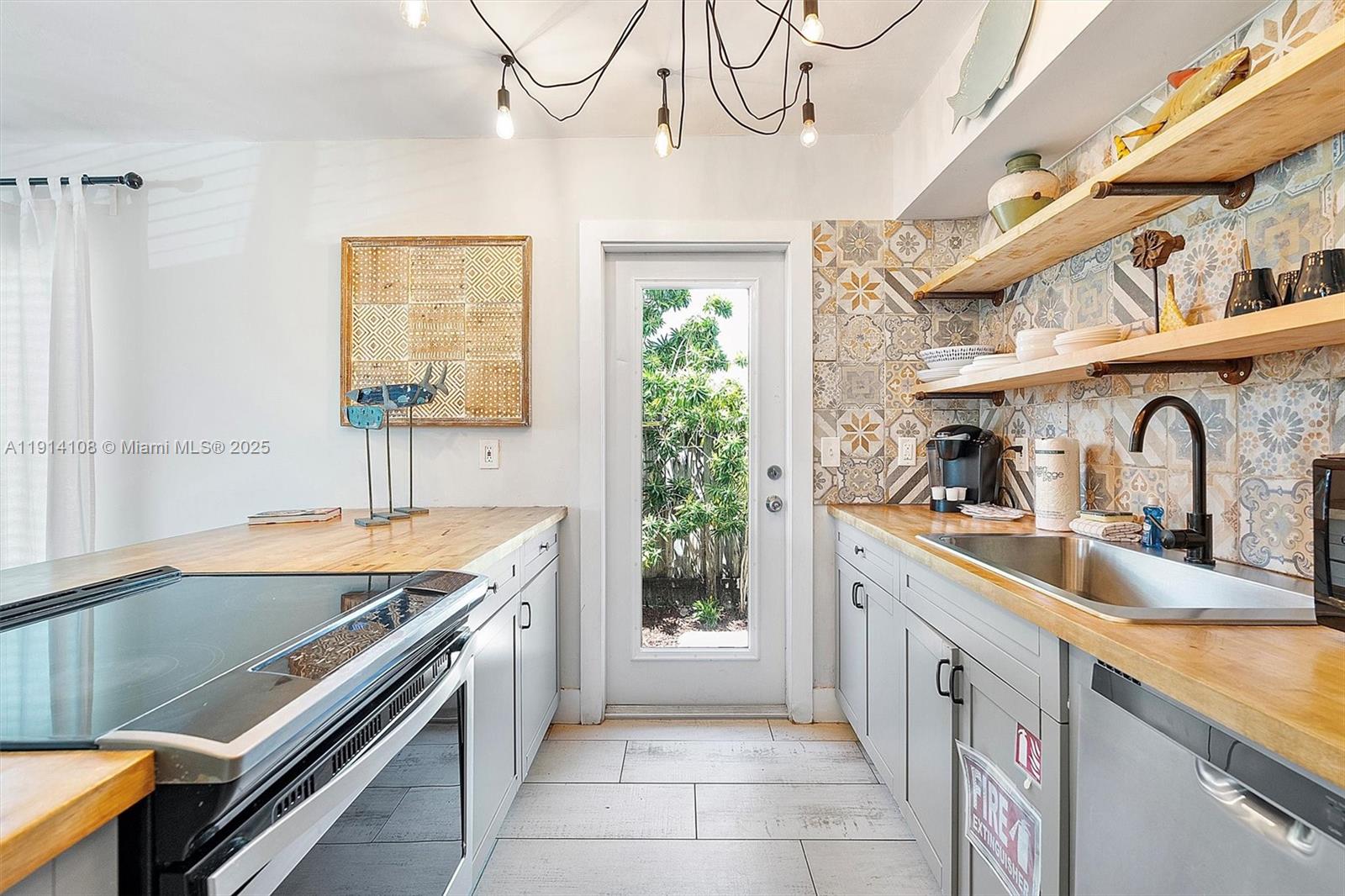 1411 NE 12th St Fort Lauderdale, FL 33304