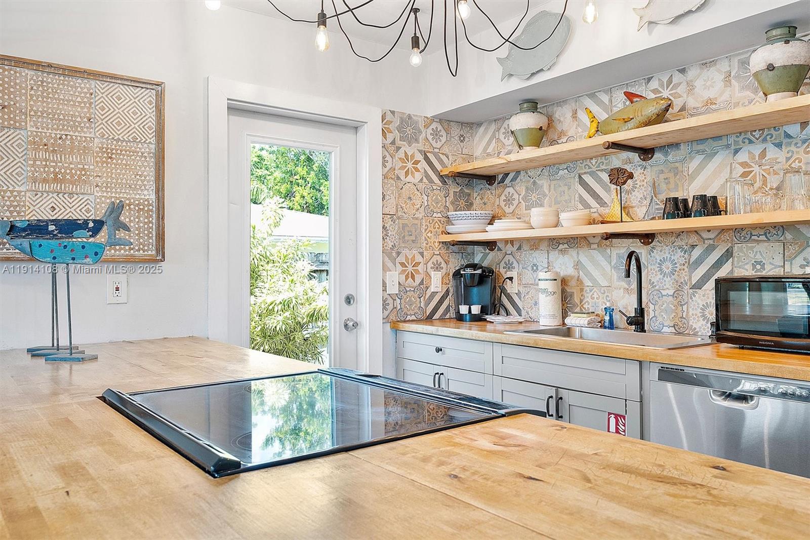 1411 NE 12th St Fort Lauderdale, FL 33304