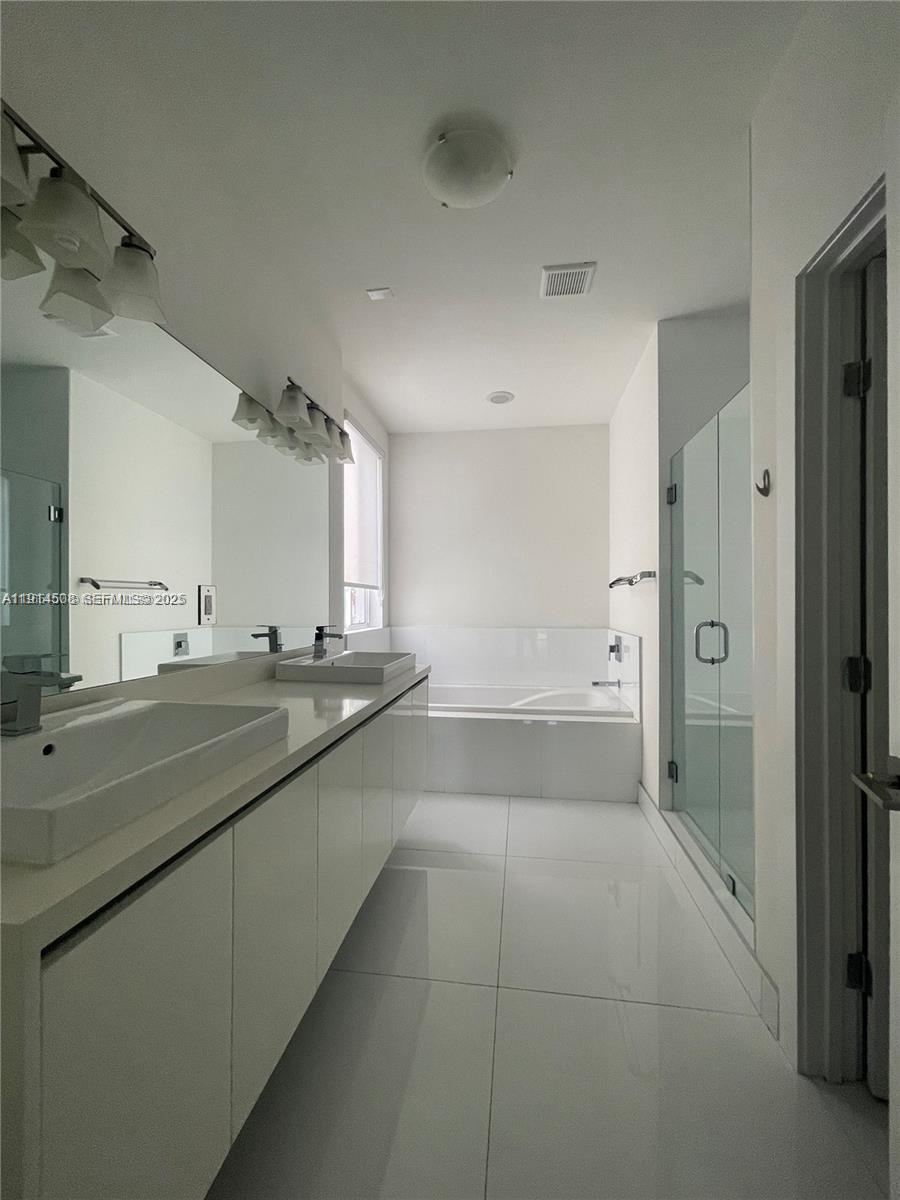 6855 NW 103rd Ave Doral, FL 33178