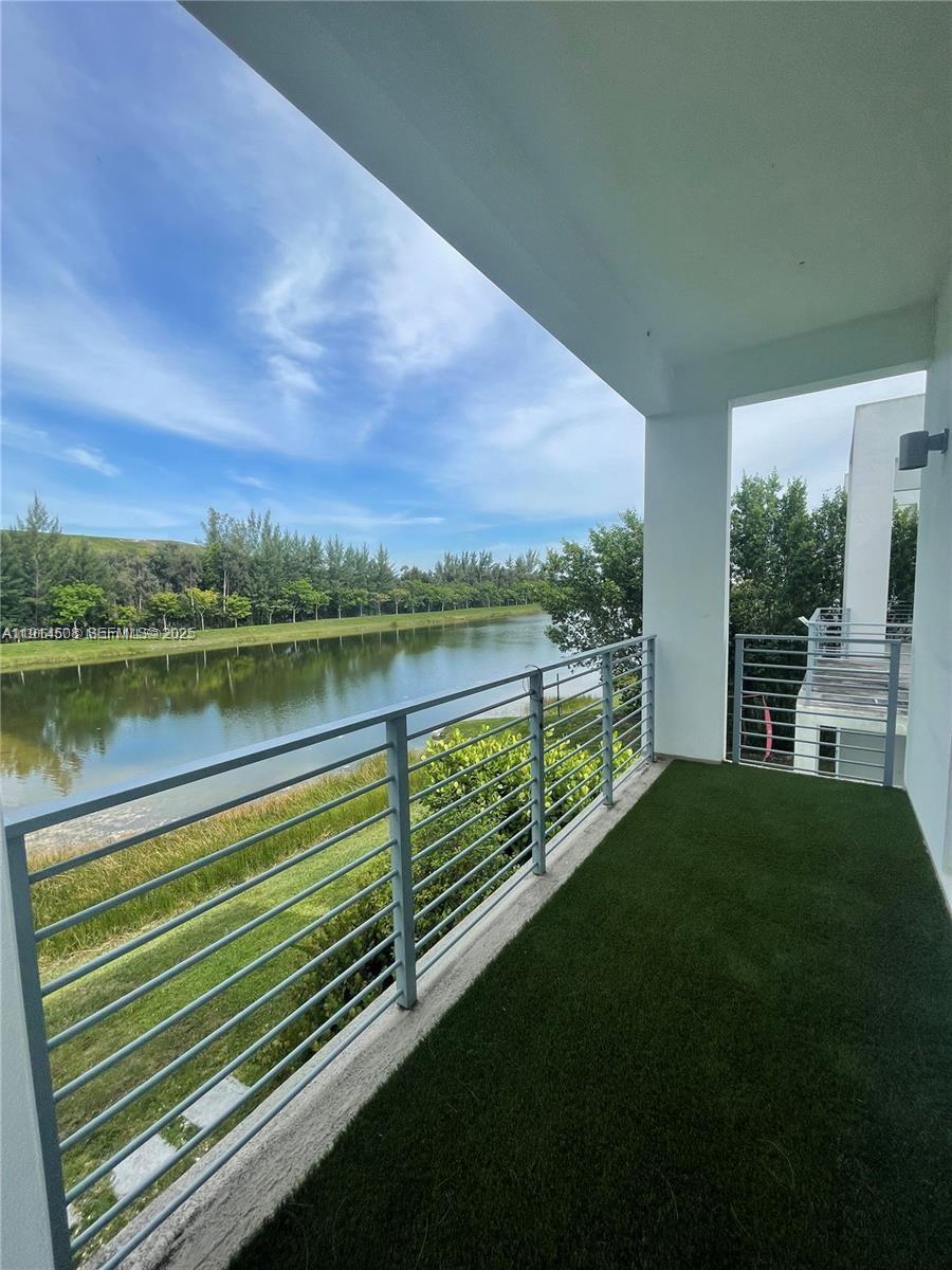 6855 NW 103rd Ave Doral, FL 33178