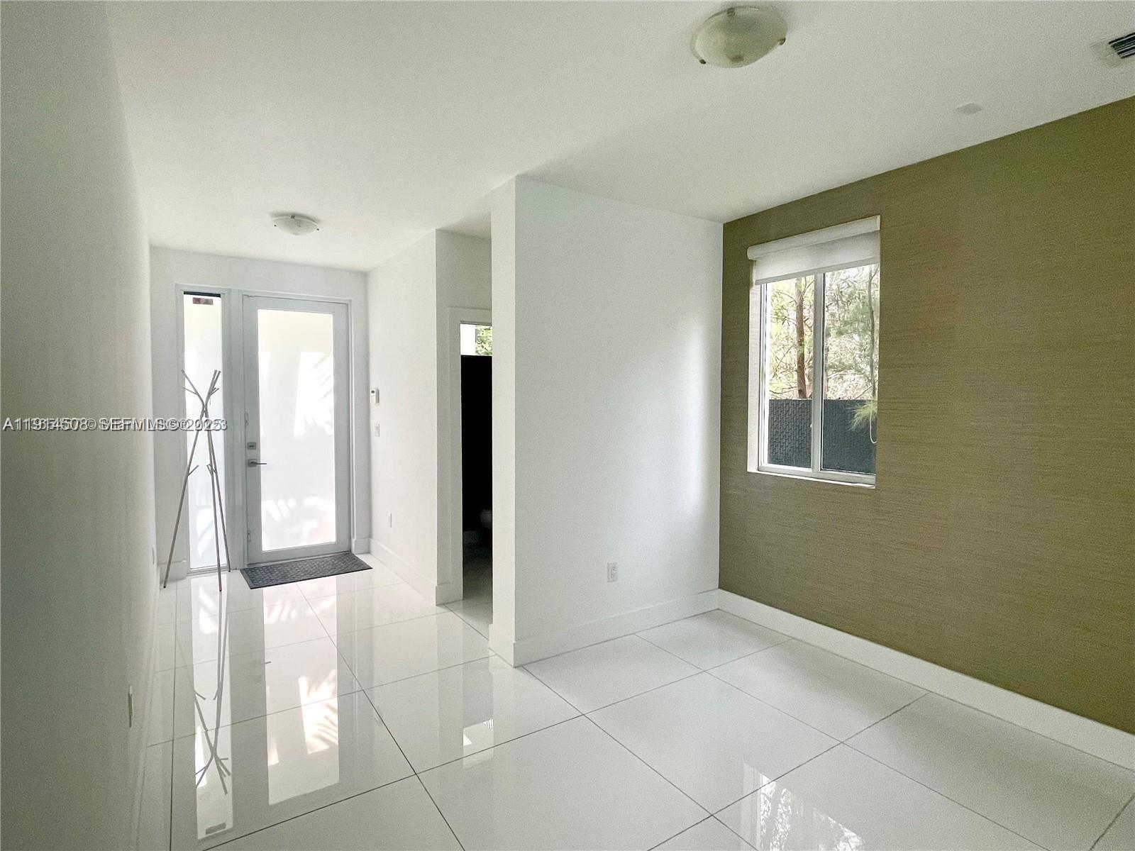 6855 NW 103rd Ave Doral, FL 33178