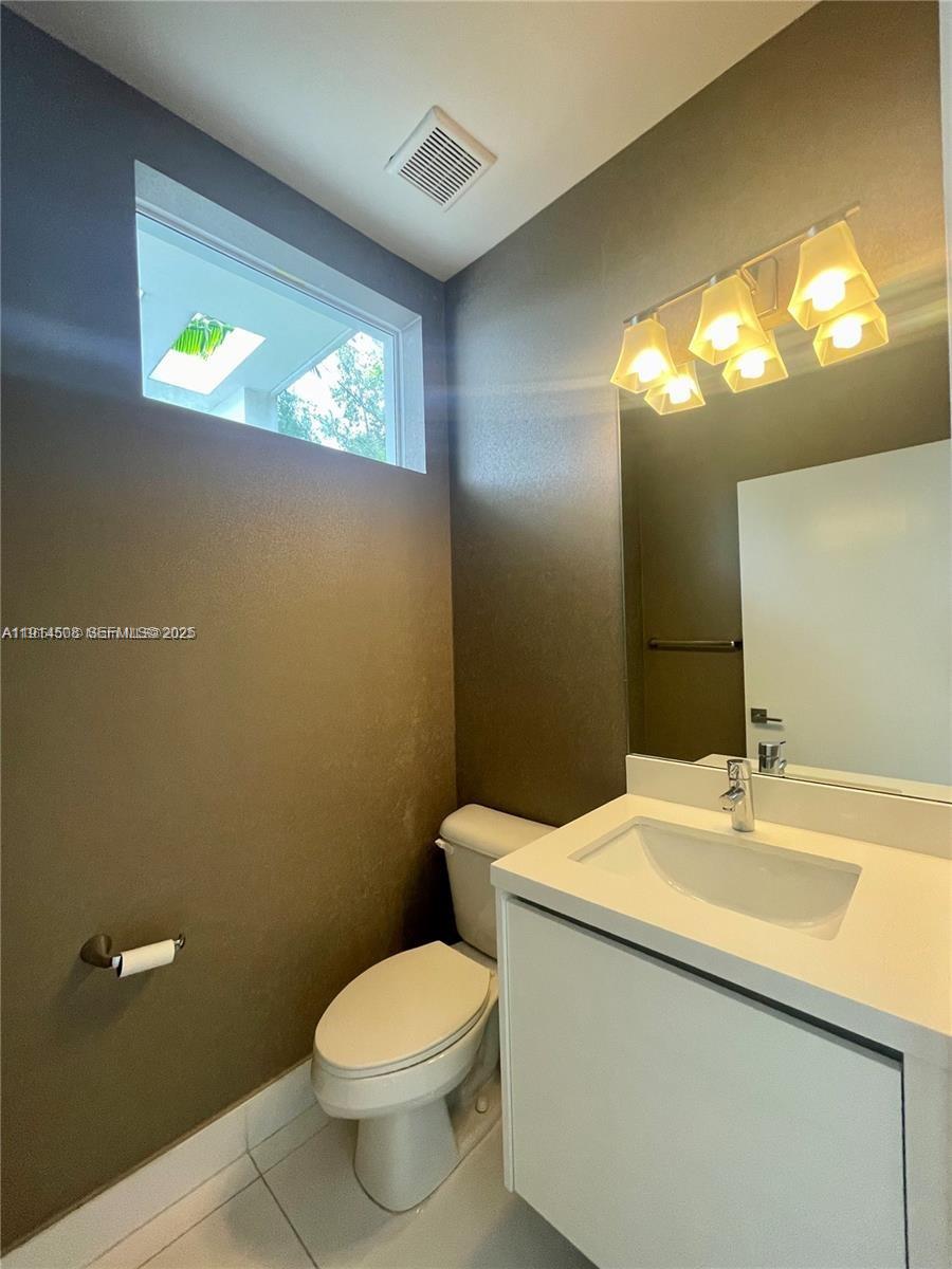 6855 NW 103rd Ave Doral, FL 33178