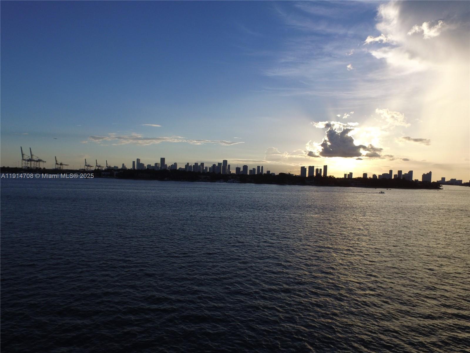 image South Bay Club13