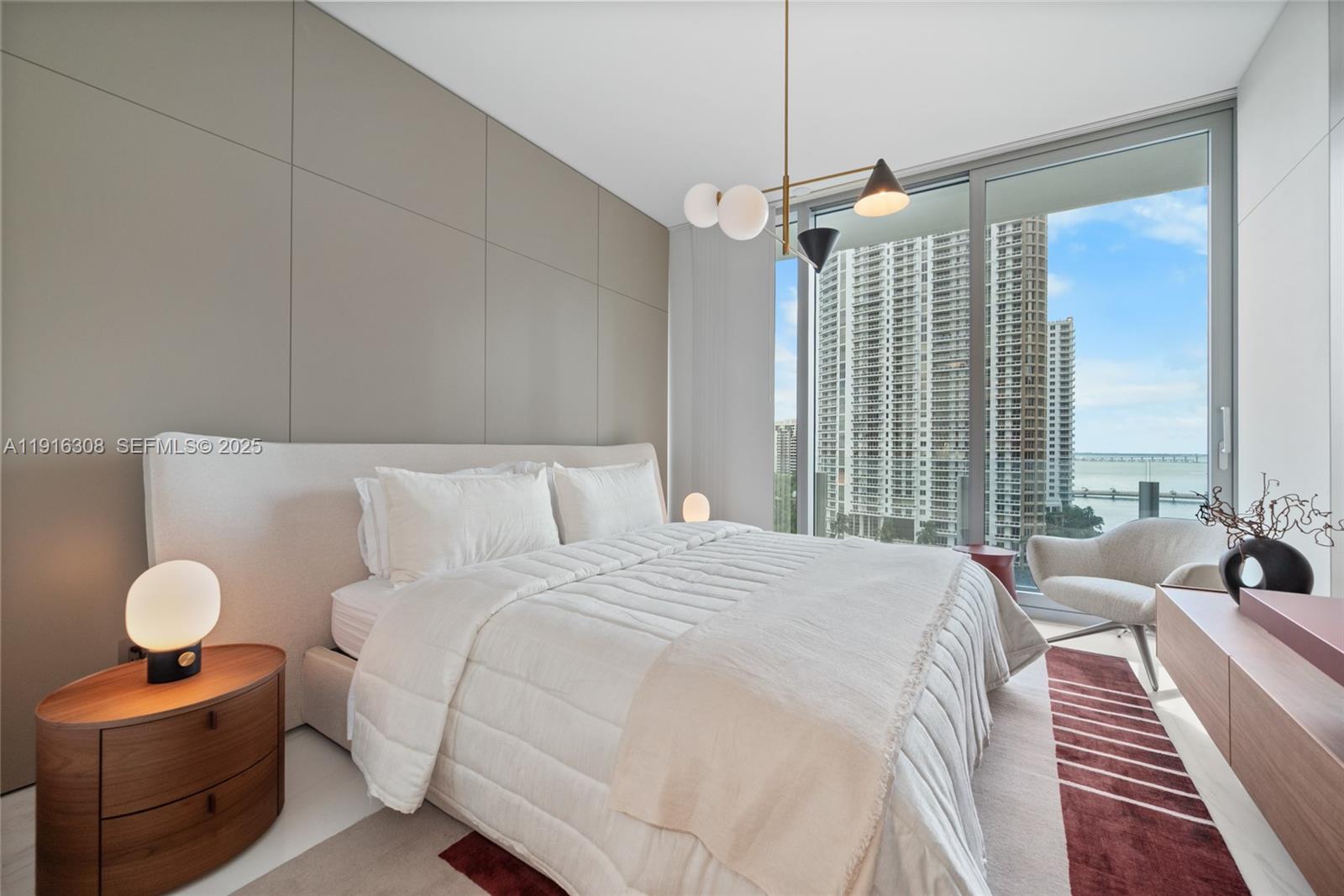 300 Biscayne Blvd Way #1101E Miami, FL 33131