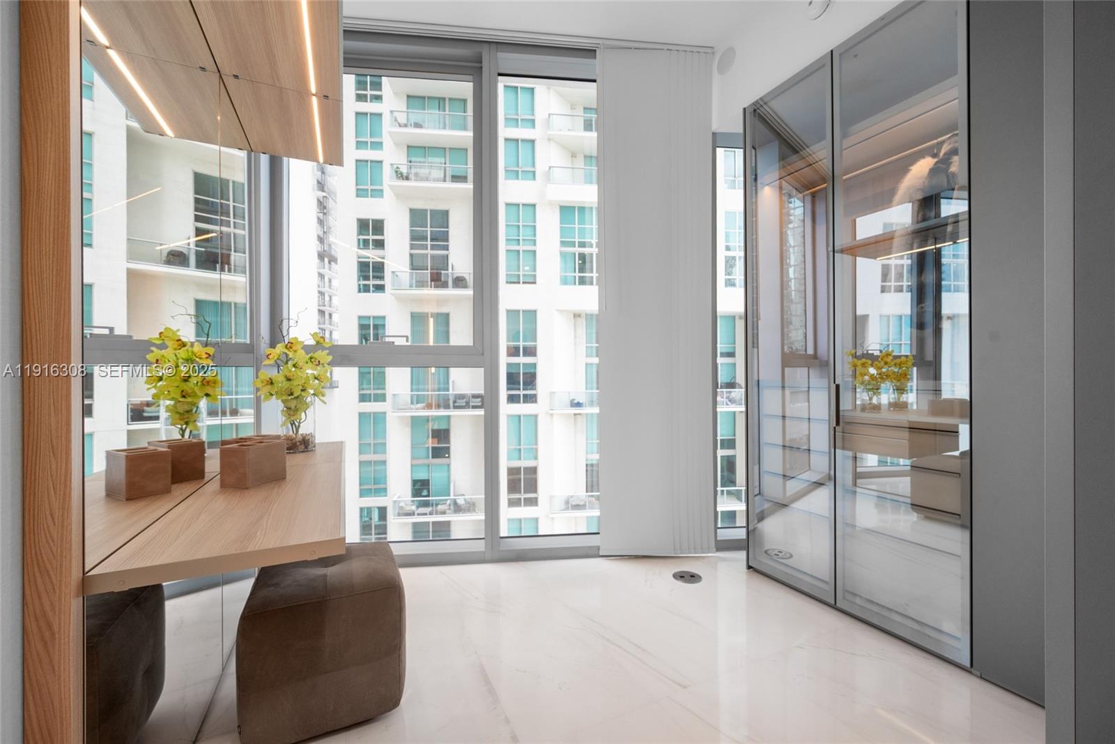 300 Biscayne Blvd Way #1101E Miami, FL 33131