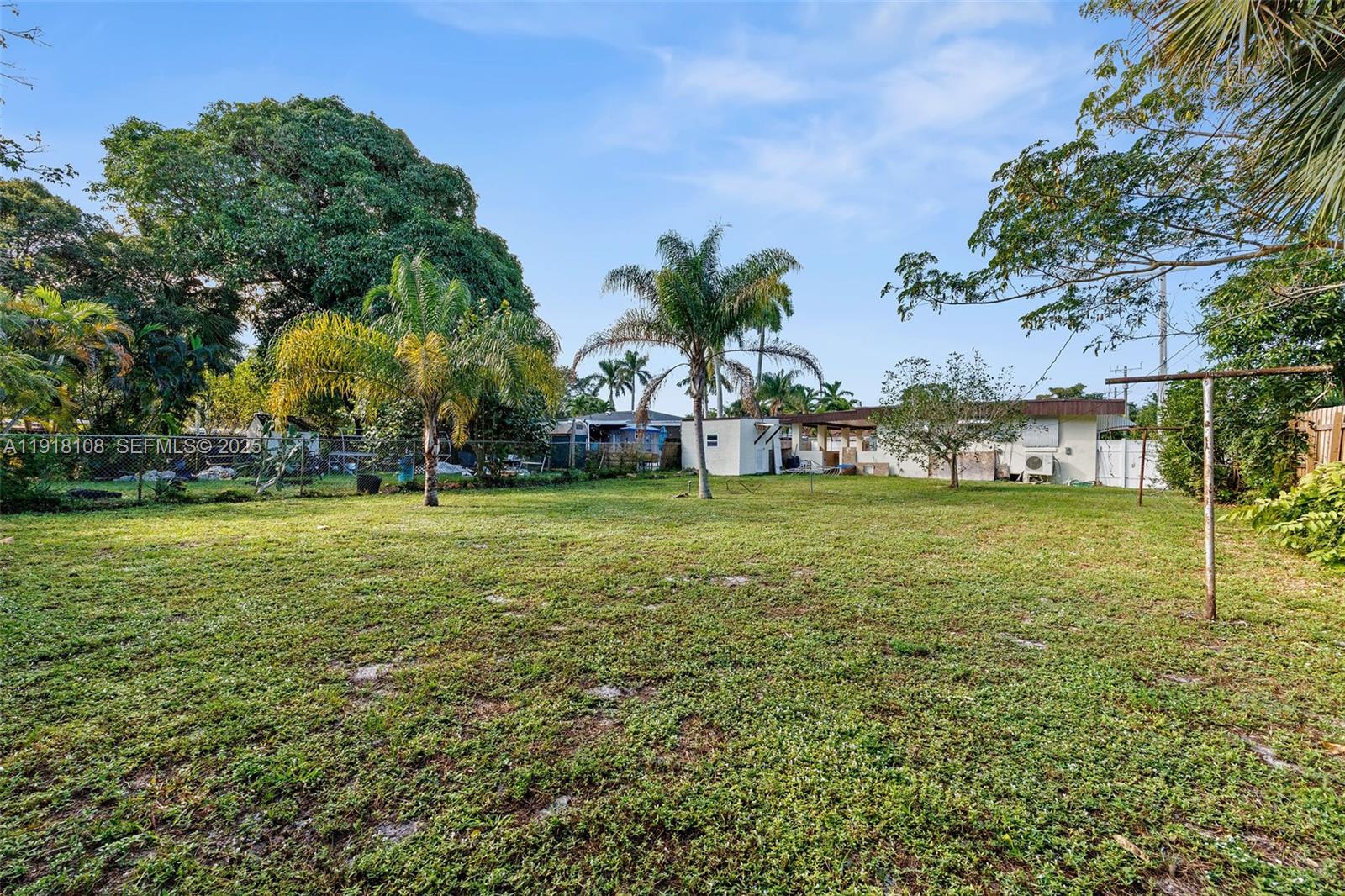 1464 SW 29th Ave Fort Lauderdale, FL 33312