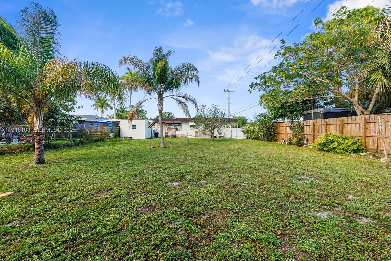 1464 SW 29th Ave Fort Lauderdale, FL 33312