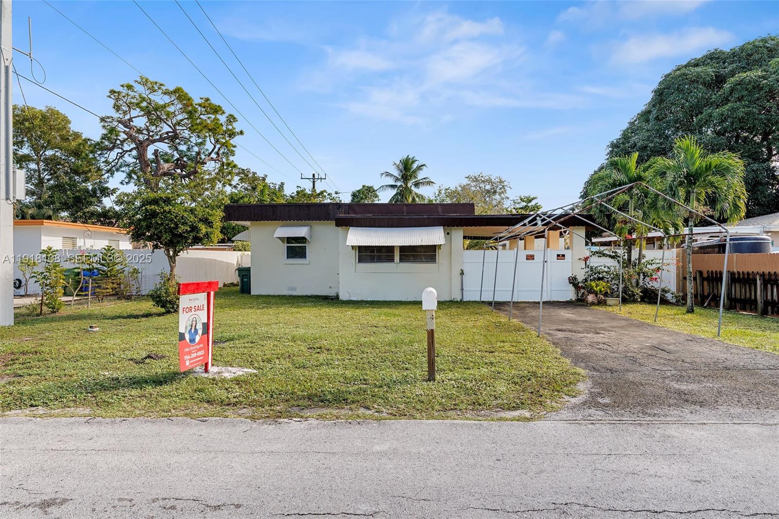 1464 SW 29th Ave Fort Lauderdale, FL 33312