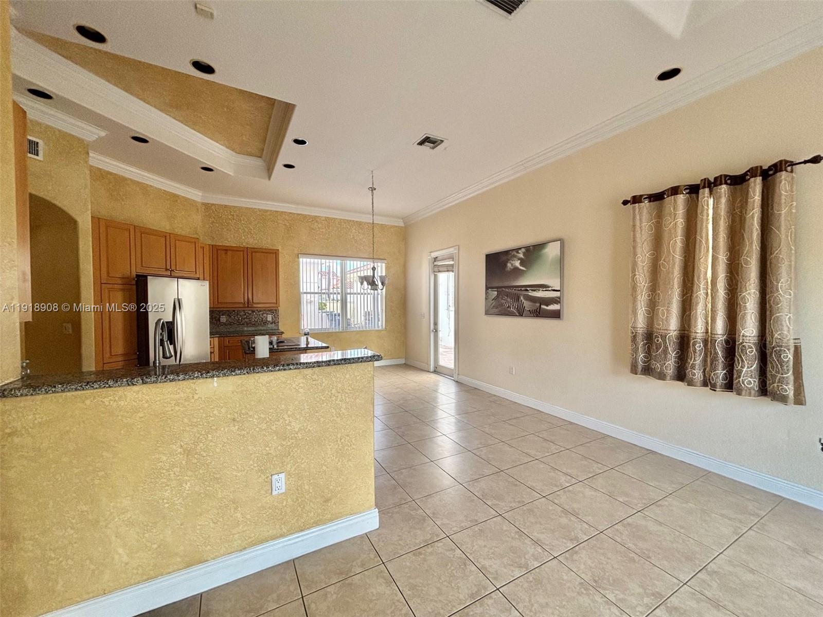 1141 Waterside Ln Hollywood, FL 33019