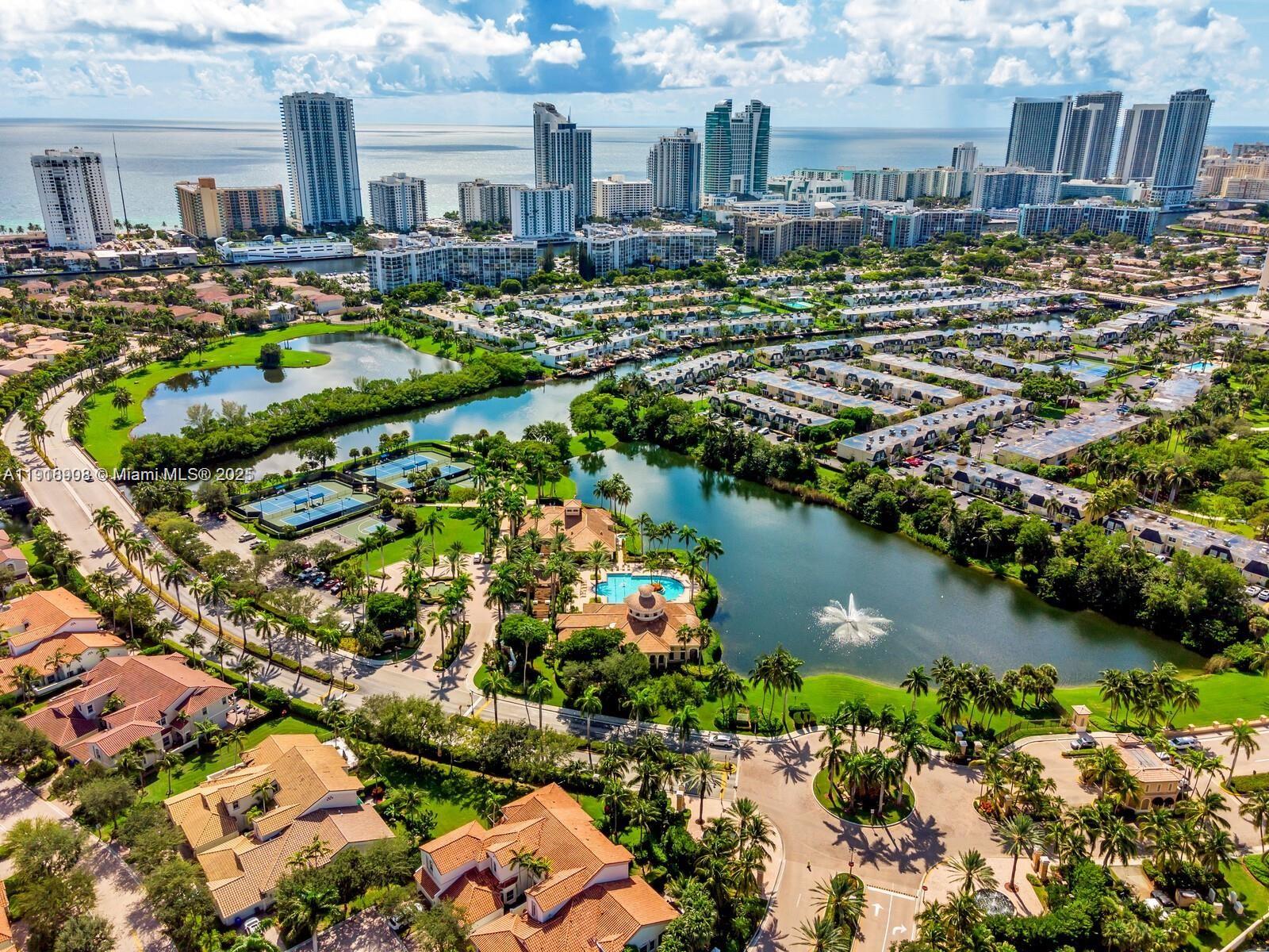 1141 Waterside Ln Hollywood, FL 33019