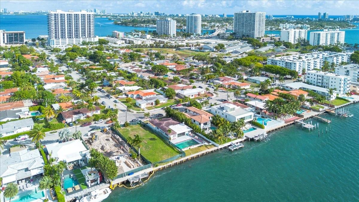 1680 S Treasure Dr North Bay Village, FL 33141