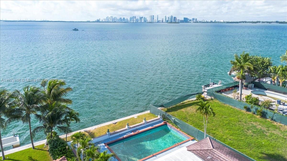 1680 S Treasure Dr North Bay Village, FL 33141