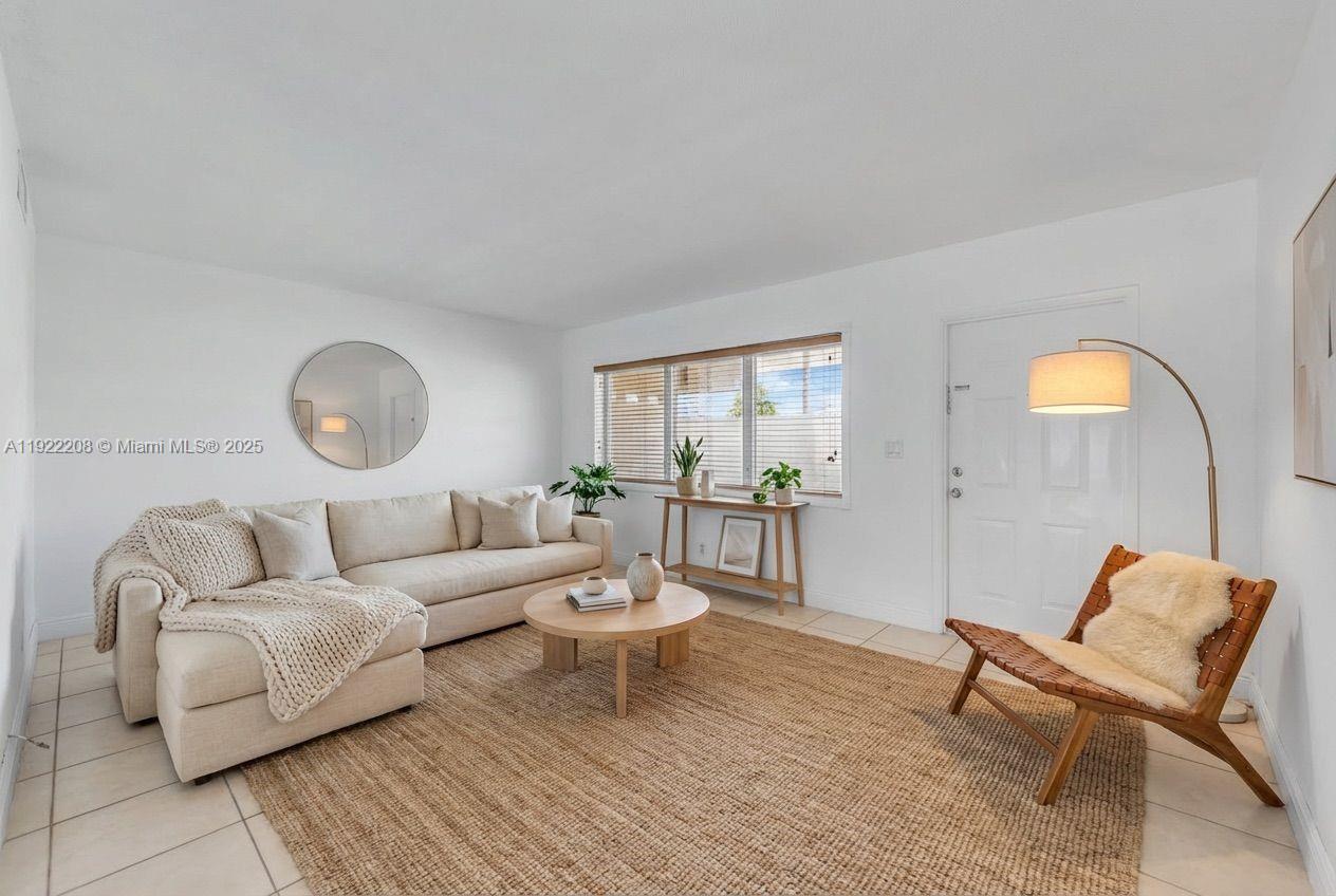 1450 NE 170th St #211 North Miami Beach, FL 33162