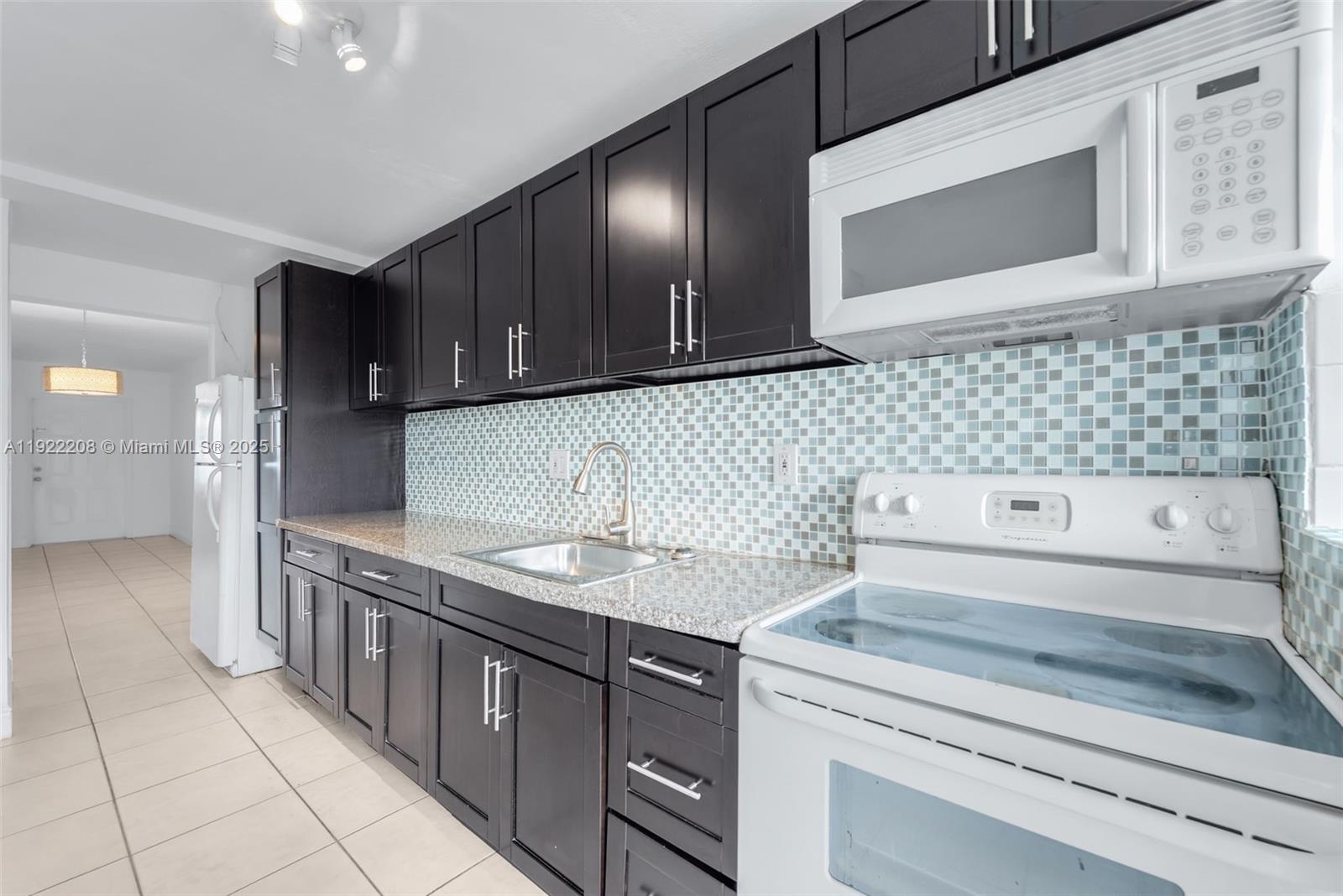 1450 NE 170th St #211 North Miami Beach, FL 33162