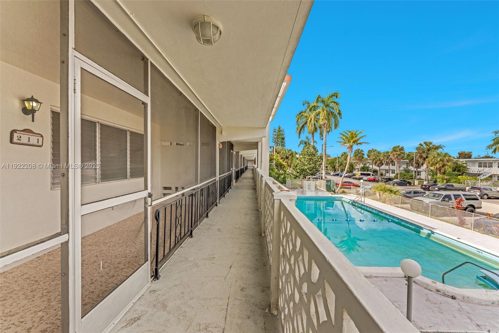 1450 NE 170th St #211 North Miami Beach, FL 33162