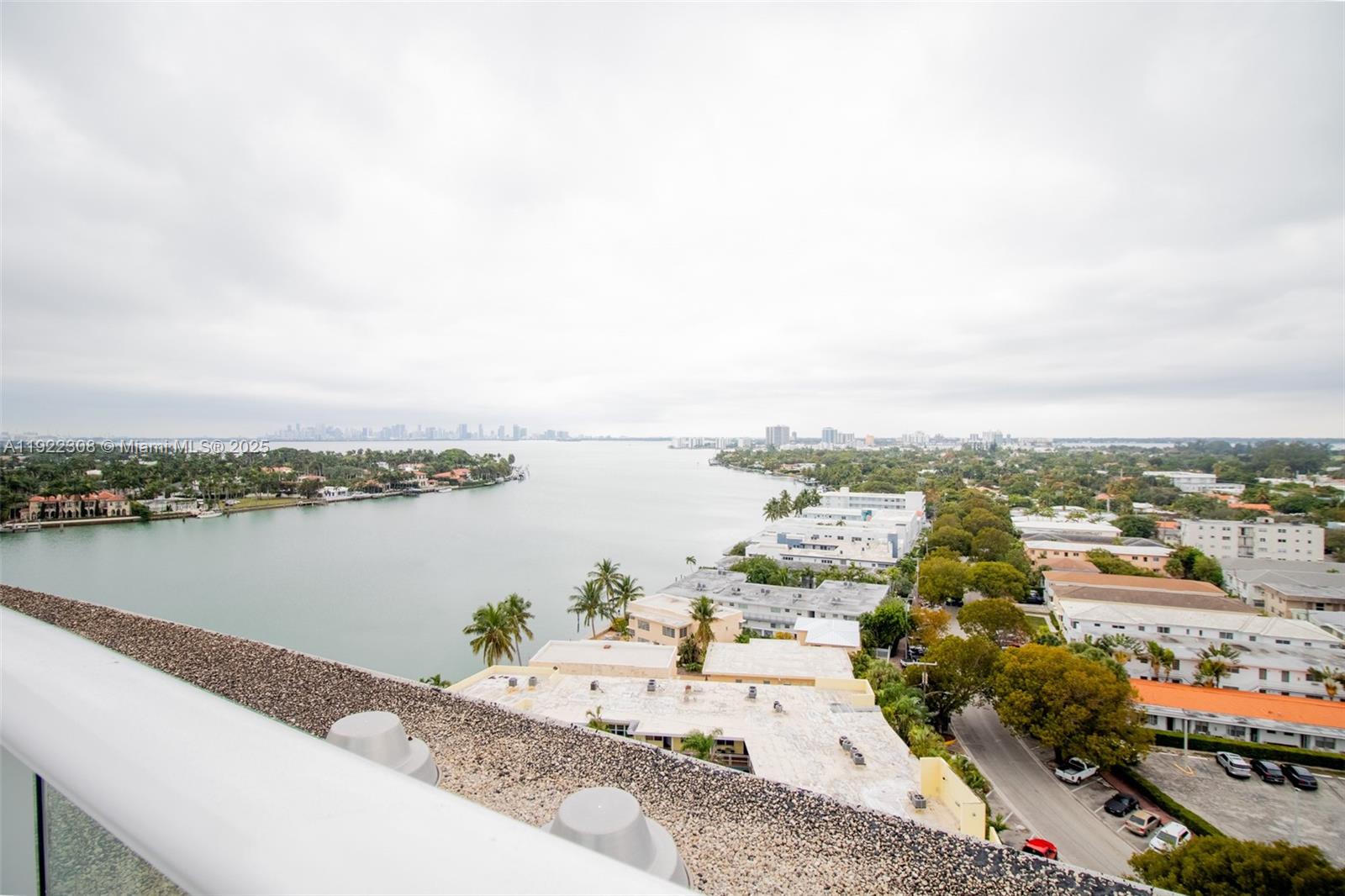 900 Bay Dr #513 Miami Beach, FL 33141