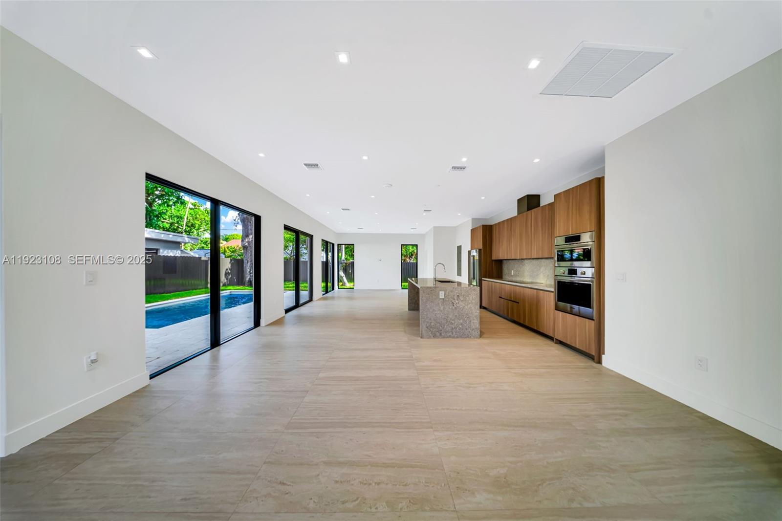 1513 SW 11th Ter Miami, FL 33135