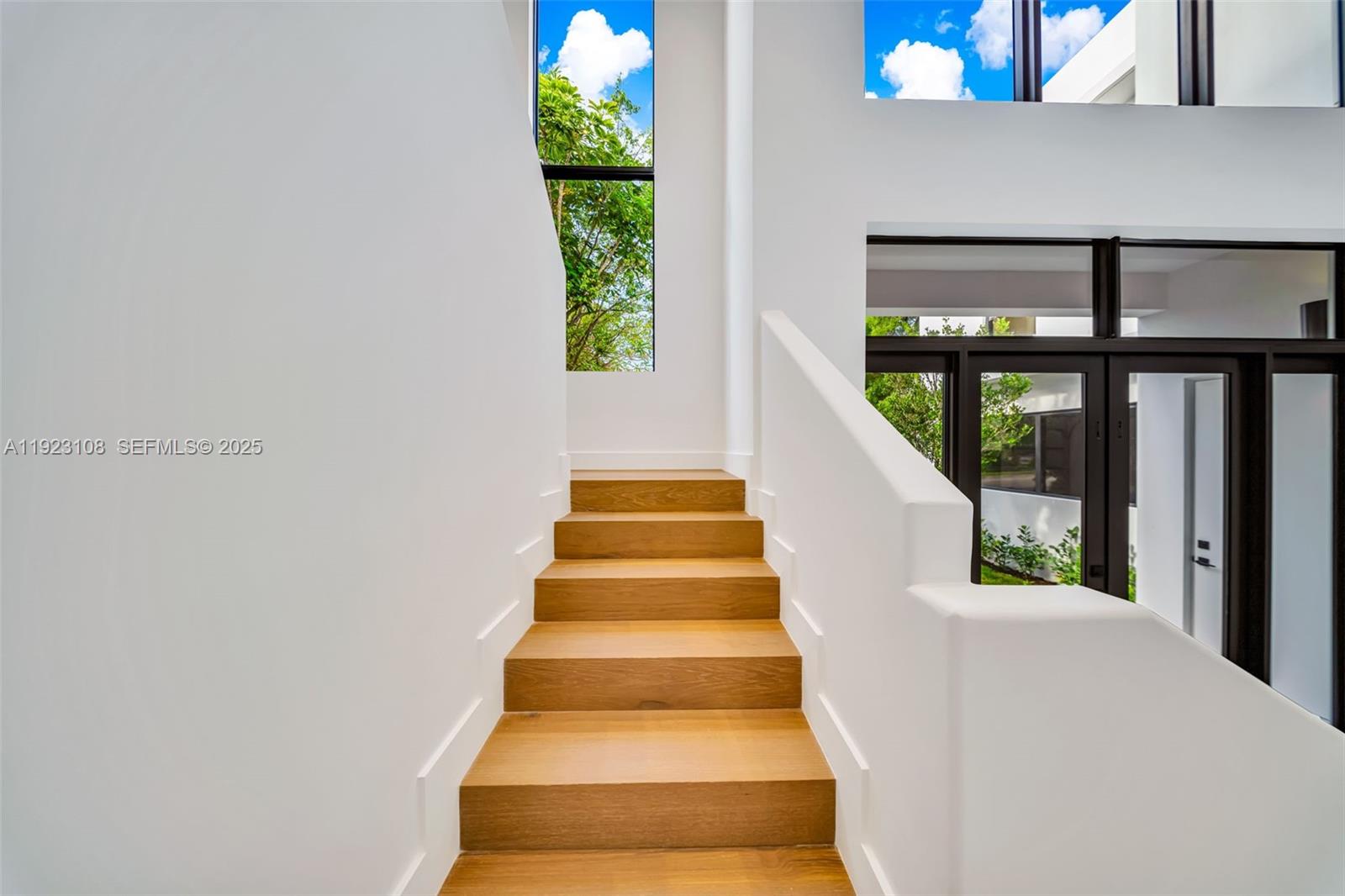 1513 SW 11th Ter Miami, FL 33135