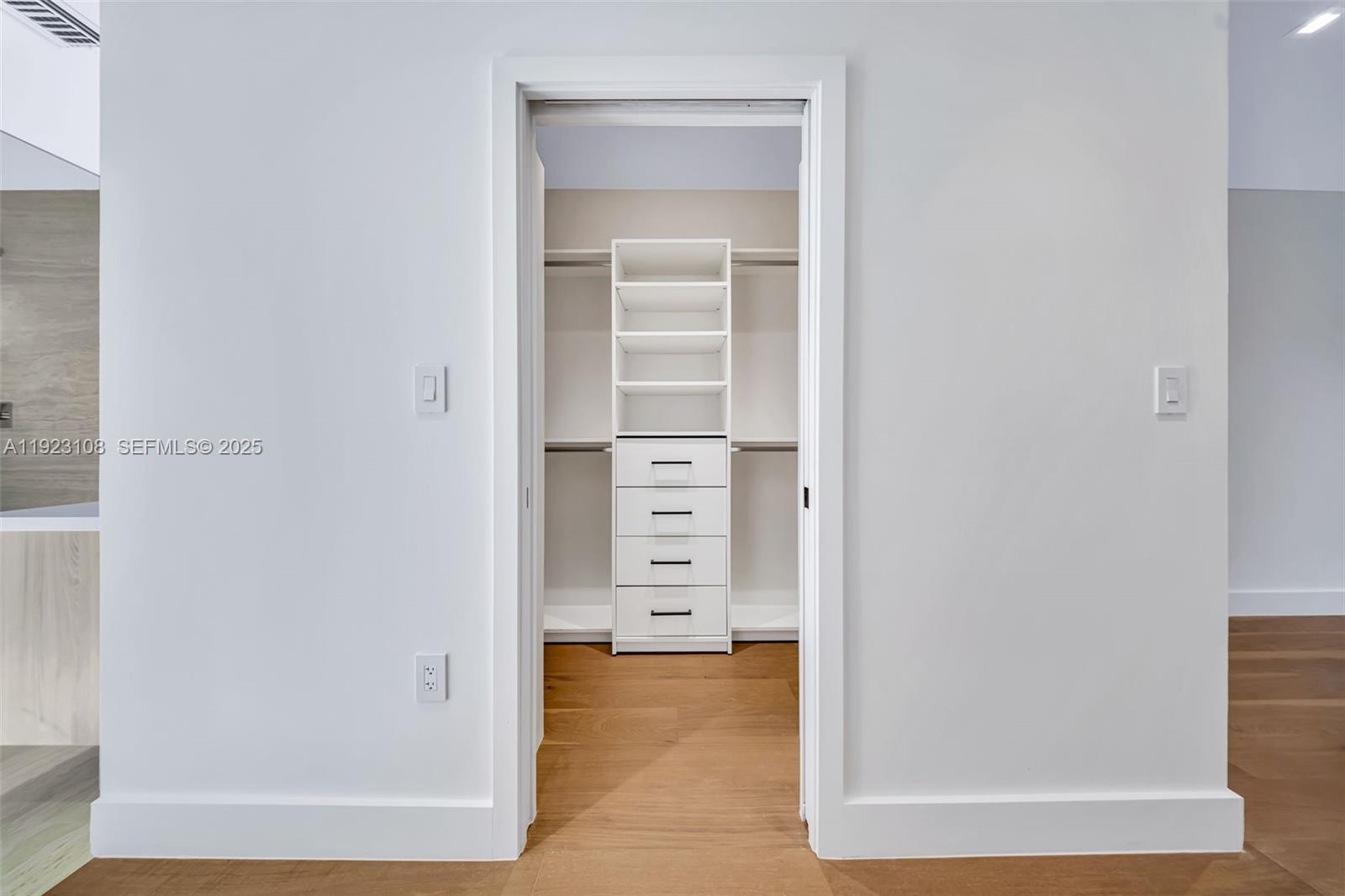 1513 SW 11th Ter Miami, FL 33135