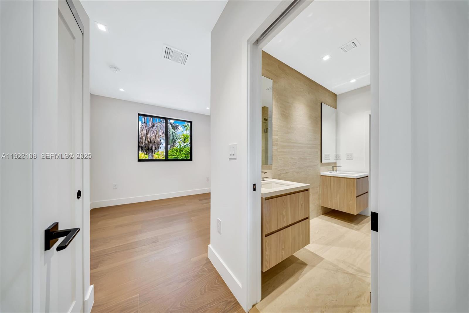 1513 SW 11th Ter Miami, FL 33135