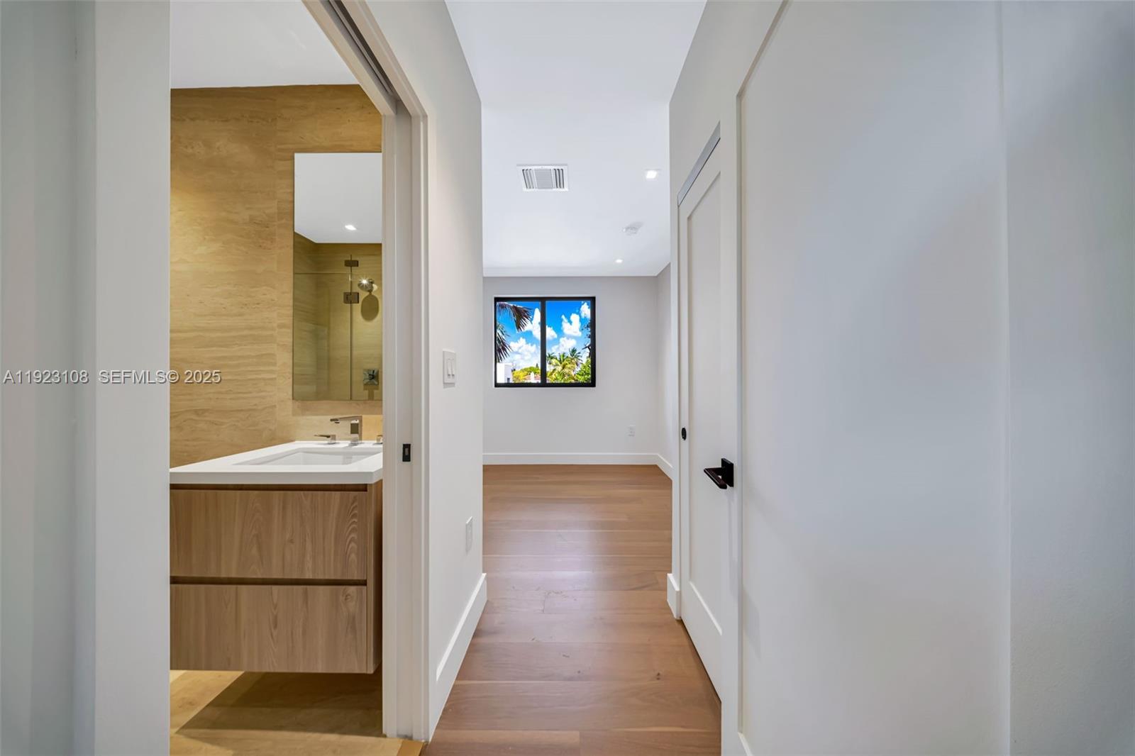 1513 SW 11th Ter Miami, FL 33135