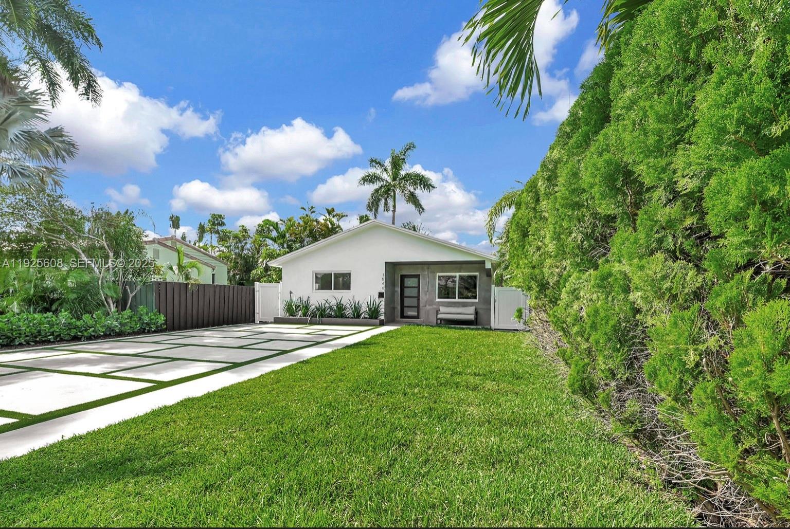 1546 Van Buren St Hollywood, FL 33020