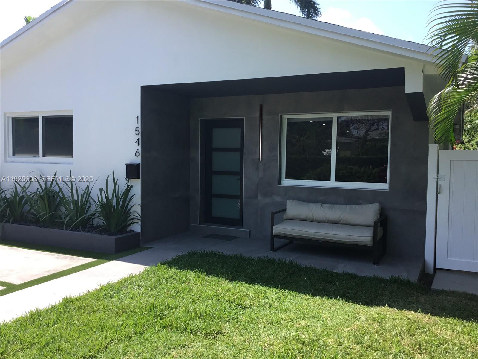 1546 Van Buren St Hollywood, FL 33020