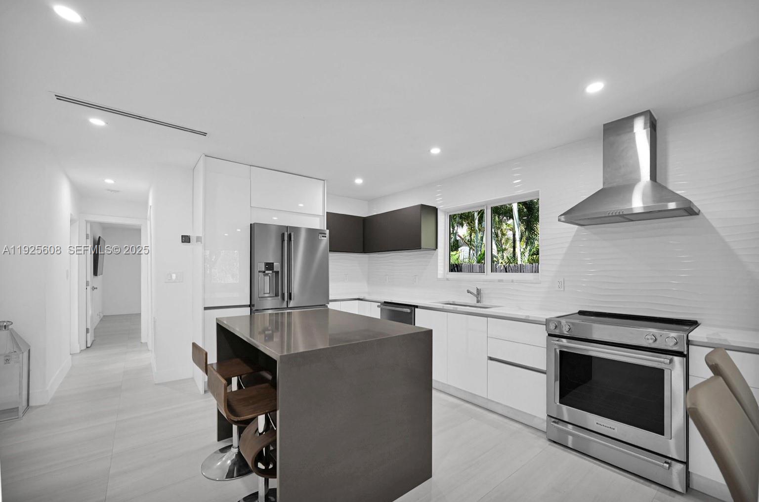 1546 Van Buren St Hollywood, FL 33020