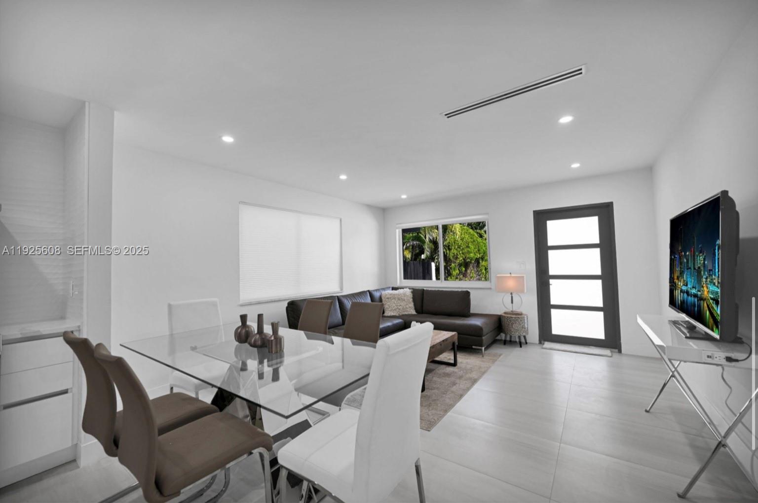 1546 Van Buren St Hollywood, FL 33020