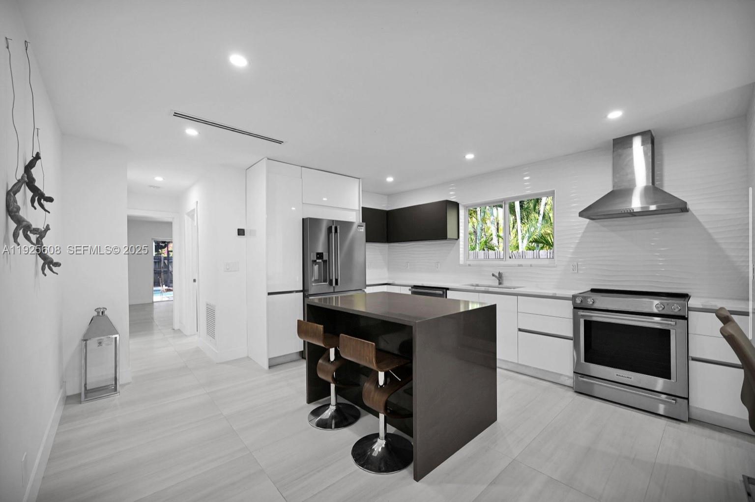 1546 Van Buren St Hollywood, FL 33020