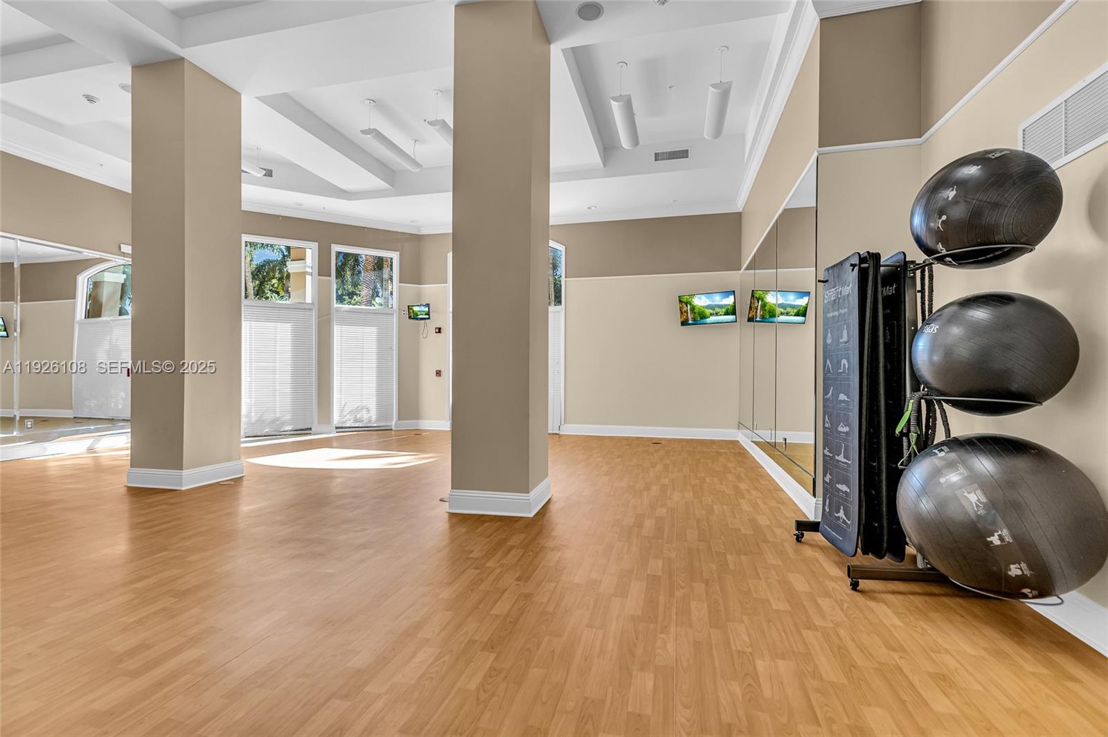 image Porto Bellagio Condo25