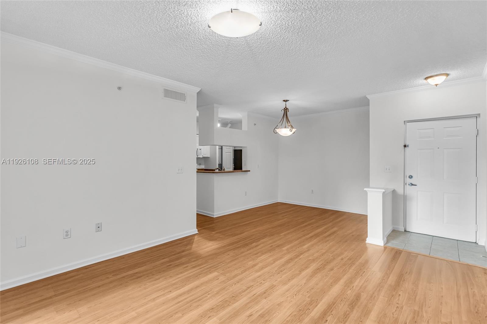 image Porto Bellagio Condo4