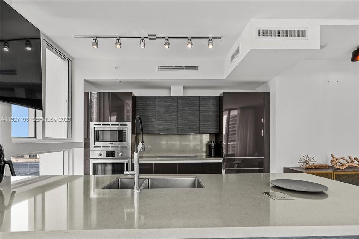 image The Bond on Brickell14