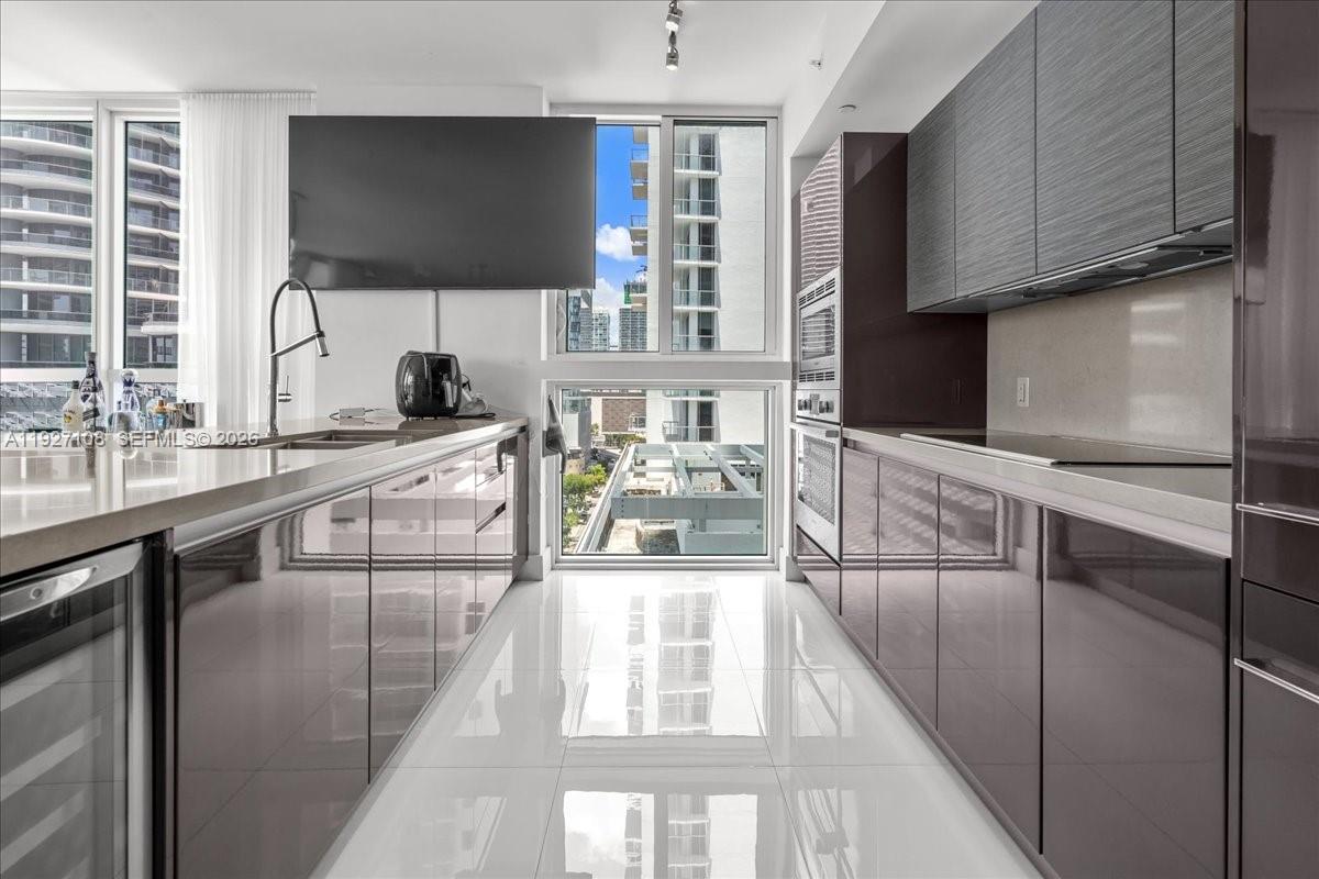 image The Bond on Brickell19