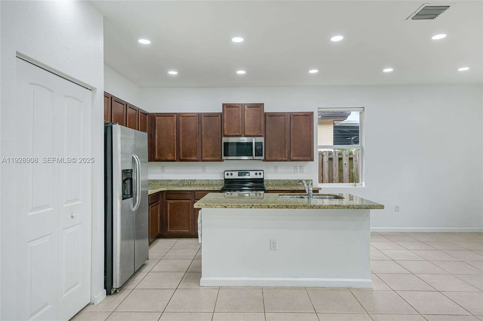 11863 SW 253rd Ter Homestead, FL 33032