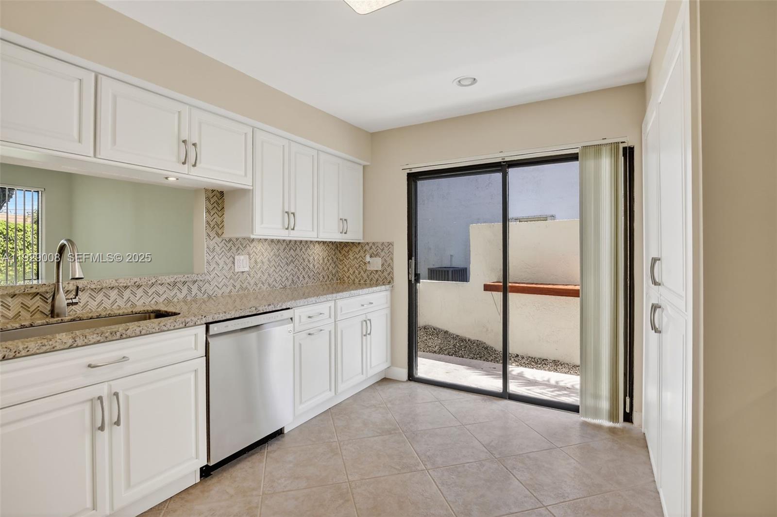 11541 Terra Bella Blvd #25 Plantation, FL 33325