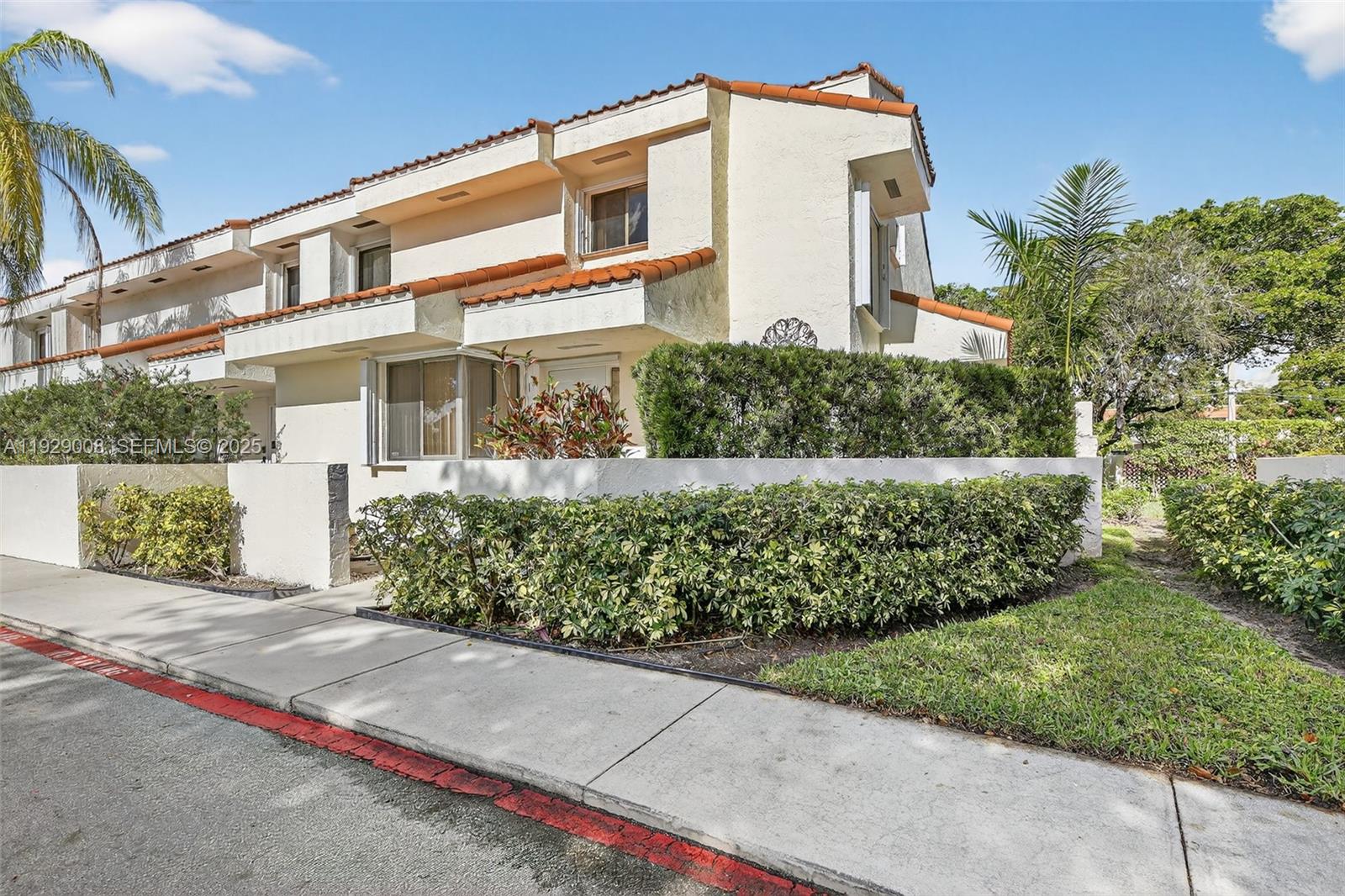 11541 Terra Bella Blvd #25 Plantation, FL 33325