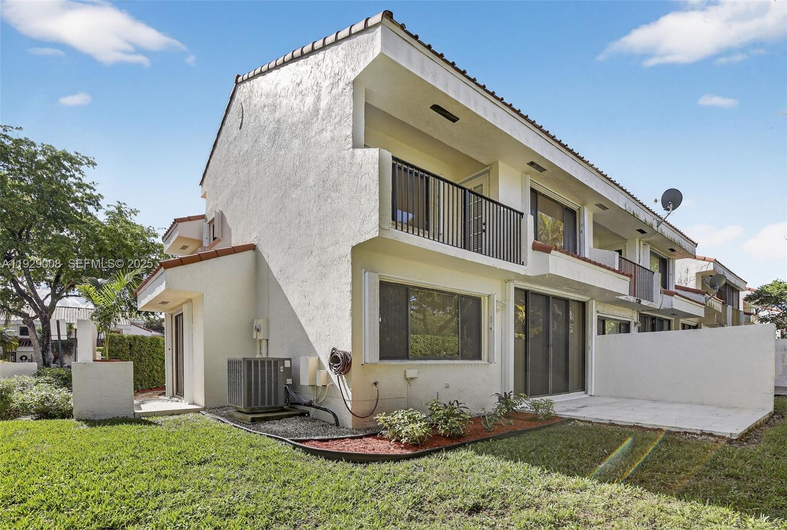 11541 Terra Bella Blvd #25 Plantation, FL 33325