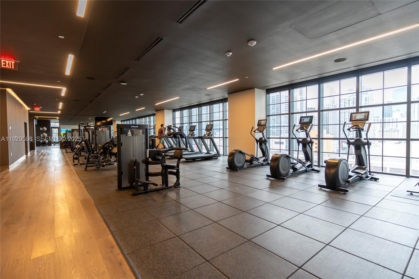 159 NE 6th St #2905 Miami, FL 33132