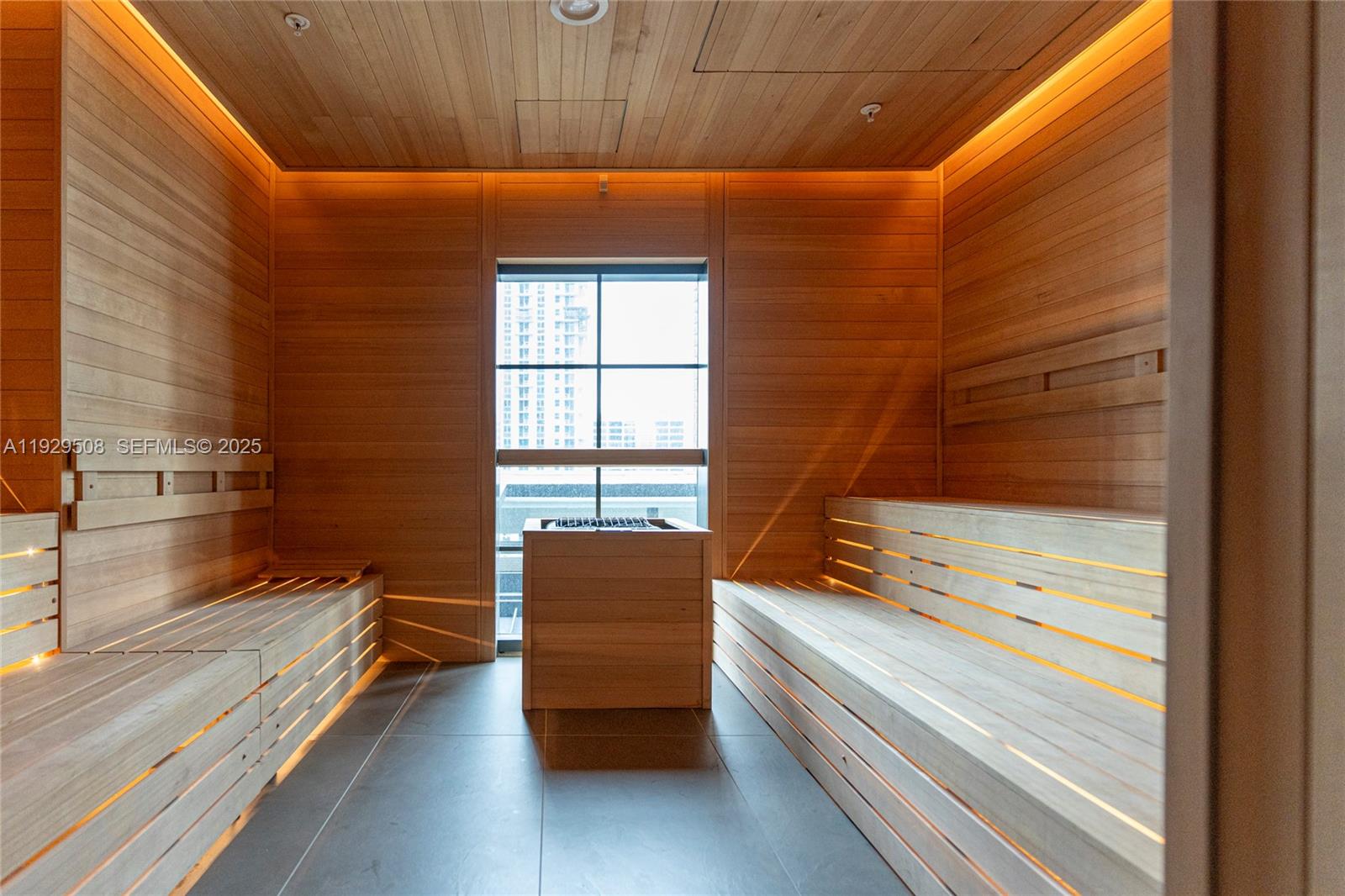 159 NE 6th St #2905 Miami, FL 33132