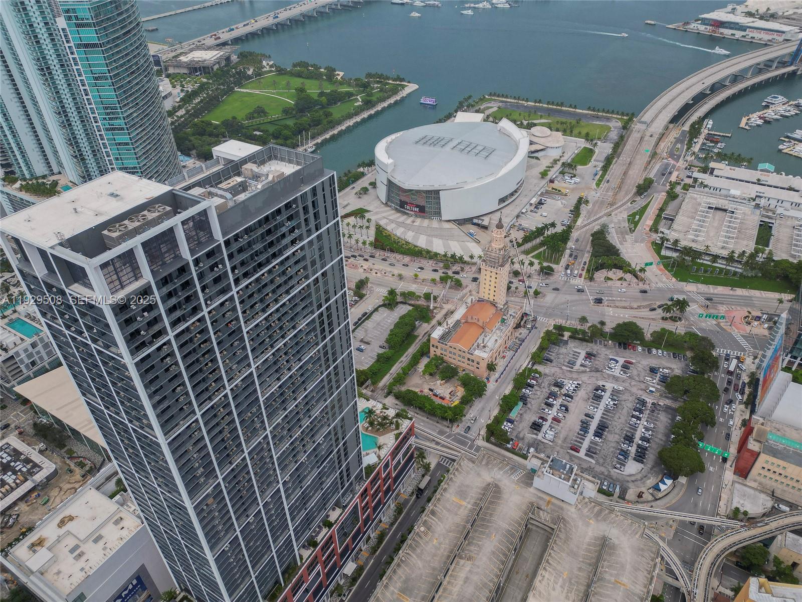 159 NE 6th St #2905 Miami, FL 33132