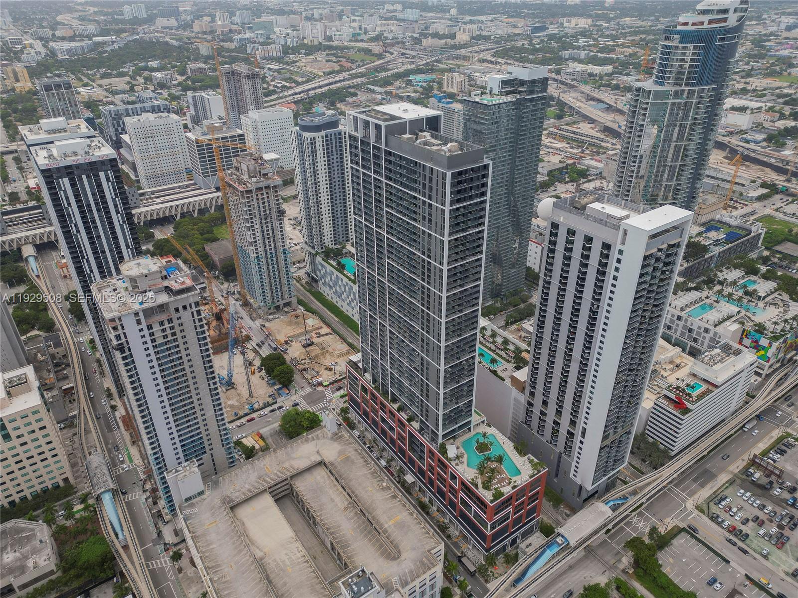 159 NE 6th St #2905 Miami, FL 33132