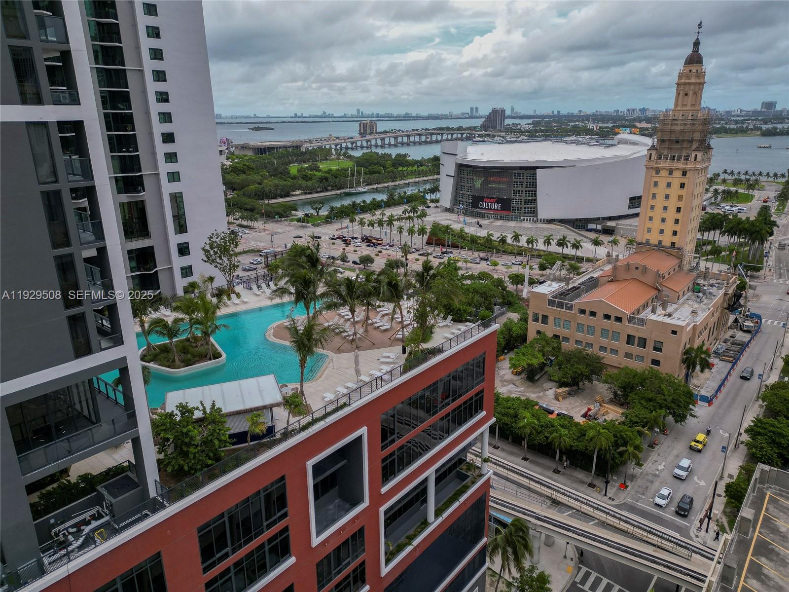 159 NE 6th St #2905 Miami, FL 33132