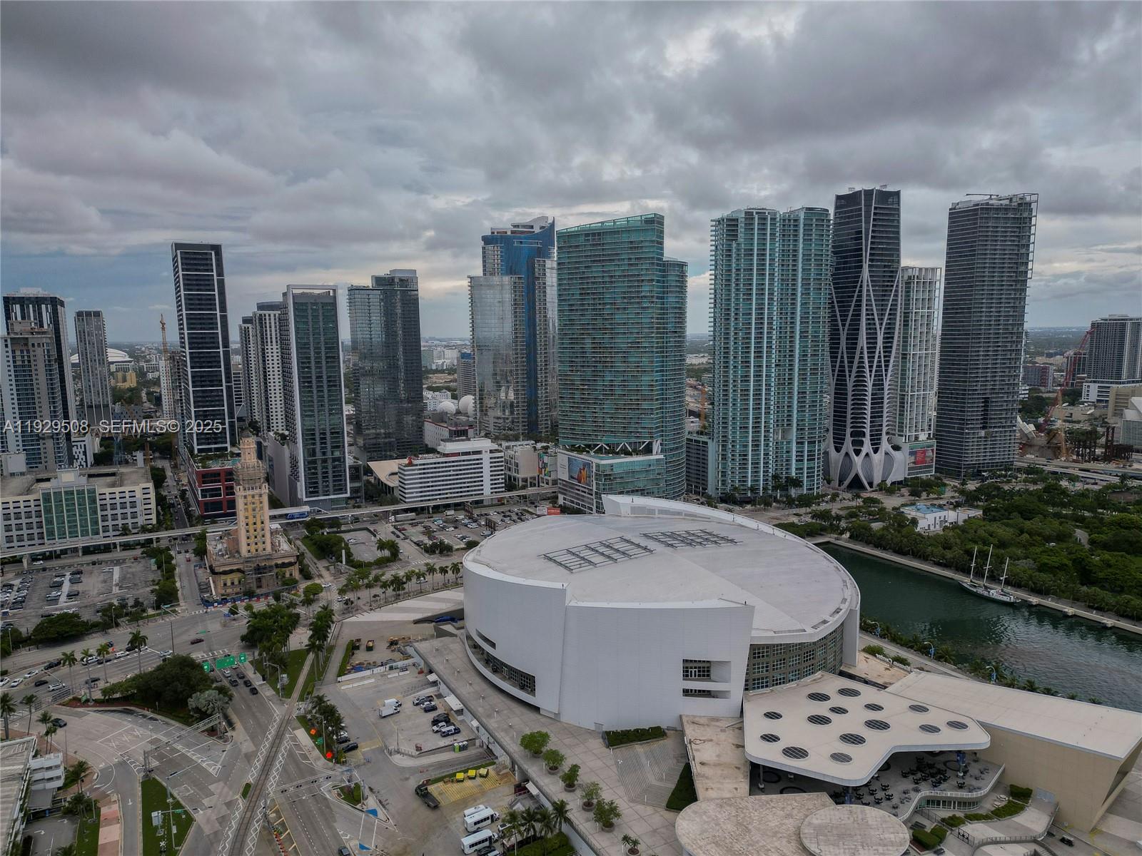 159 NE 6th St #2905 Miami, FL 33132